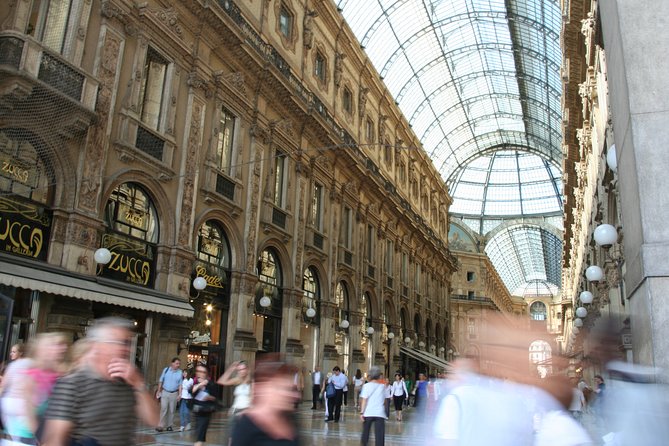Milan, a city of art an history. Classic tour of Milan - Meeting at P.za del Duomo: easy start, simple finish