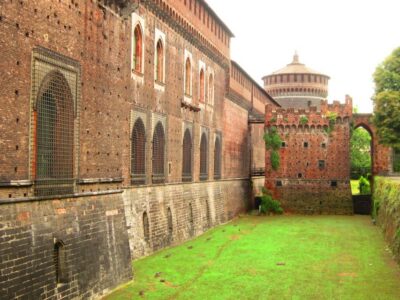 Milan Cathedral, Sforza Castle and Michelangelo’s Pietà Tour - Duomo Terraces for Skyline Photos You’ll Actually Use