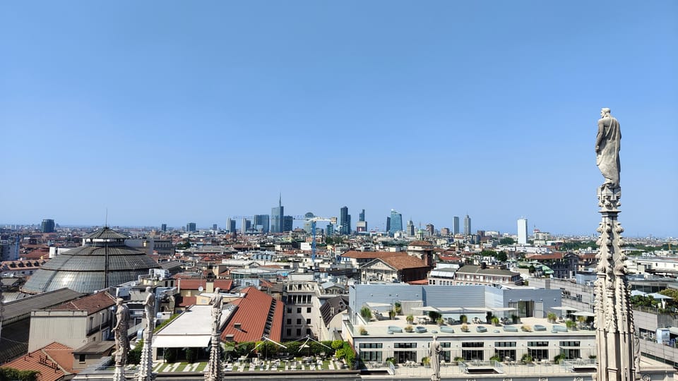 Milan: Da Vinci's Last Supper & Duomo Rooftop Terraces Tour - Piazza del Duomo and the cathedral interior: Gothic details you can spot fast