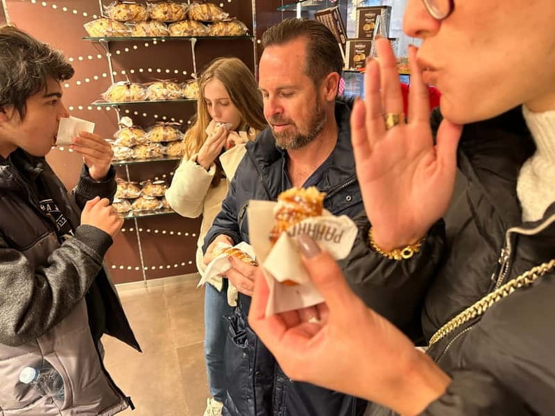 Milan: Delicious Food Tour and City Center Sightseeing - Piazza Mercanti and Piazza del Duomo: Big Sights Without the Big Effort