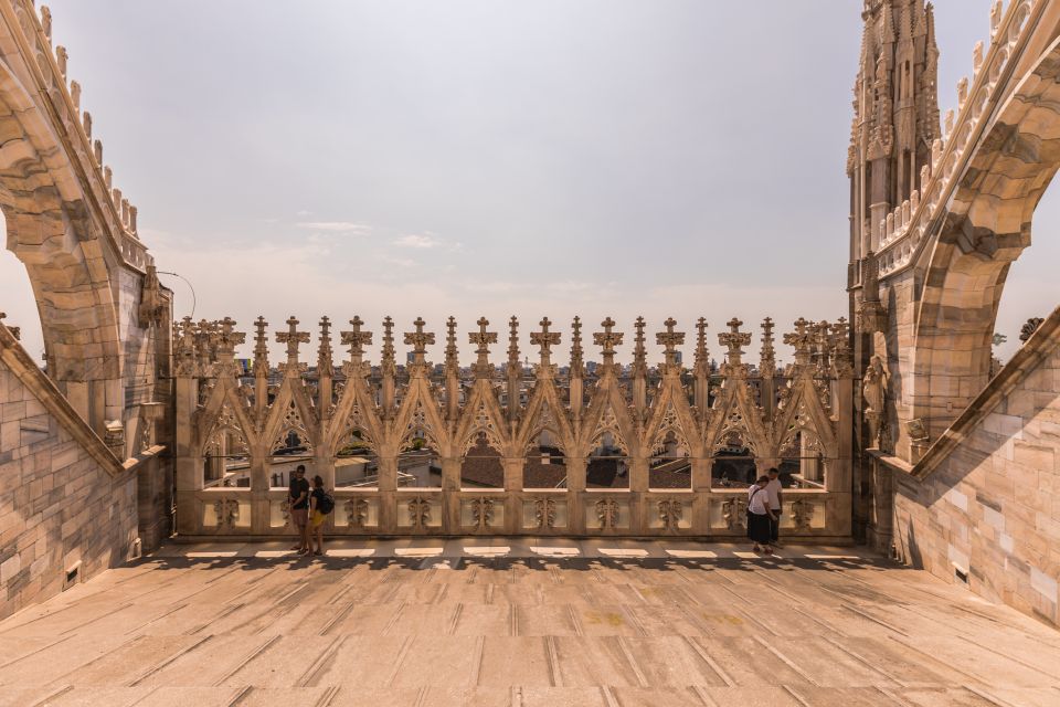 Milan Duomo and Rooftop 2-Hour Guided Tour - Where the tour starts at Piazza del Duomo, and how you’ll get up