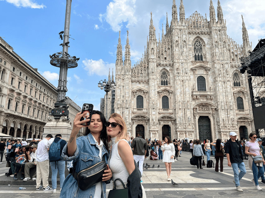 Milan: Duomo Cathedral and its Terraces guided Tour - Meeting at Piazza Duomo: How to Find Your Group Fast