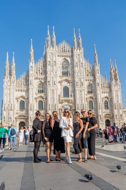 Milan: Duomo Square and Gallery Private Photo Shoot - Key moments worth your attention