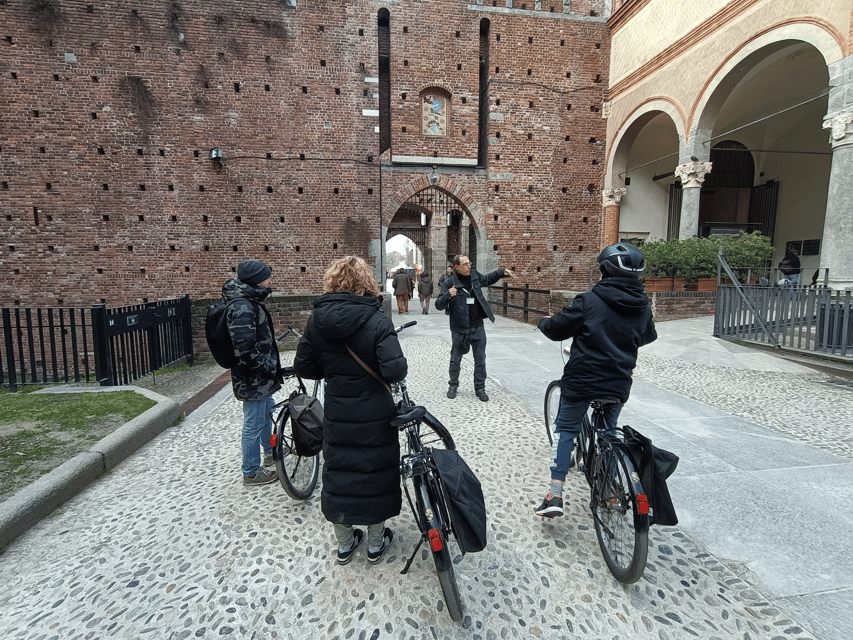 Milan: ELECTRIC-Bicycle Tour Live Tour Guide 3 hours & half - Why an electric-assisted bike tour works so well in Milan