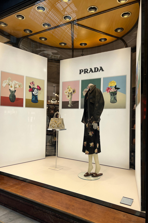 Milan: Exclusive Private Fashion Tour - The 1.5-hour guided walk and photo stops: where style meets storytelling