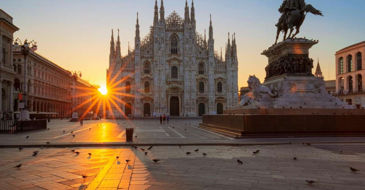 Milan: Express Walk with a Local in 90 minutes - Galleria Vittorio Emanuele II: fashion meets first-glance orientation