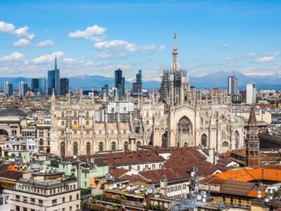 Milan: Express Walk with a Local in 90 minutes - Meeting at the Statua di Vittorio Emanuele II (and ending where you started)