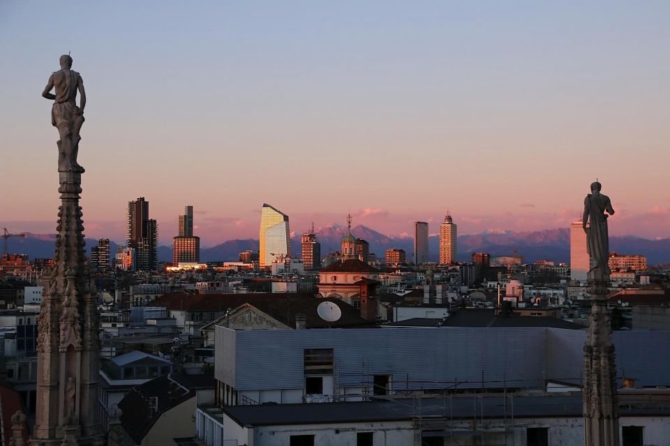 Milan: Express Walk with a Local in 90 minutes - Local bar and café tips that fit real travel schedules