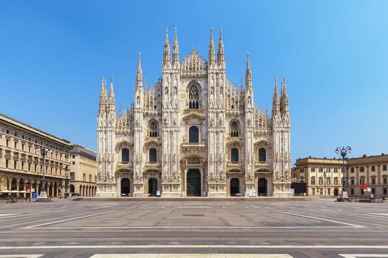 Milan: Fast Track Cathedral and Duomo Rooftop Guided Tour - The Duomo’s signature details: 135 spires and the Madonnina