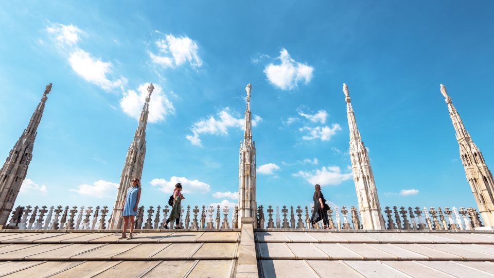 Milan: Highlights Guided Tour and Duomo Priority Access Tour - Galleria Vittorio Emanuele II and Teatro alla Scala: architecture you can feel in your feet