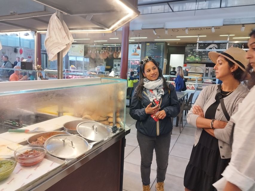 Milan: History & Street Food Tour with Wine Tasting - Starting in Piazza dei Mercanti (Find the Bialetti Spot)