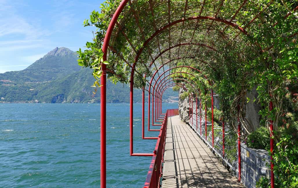 Milan: Lake Como, Bellagio, and Varenna Day Trip & Cruise - The private boat cruise: your best reason to book
