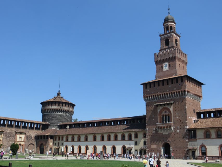 Milan: Leonardo's Last Supper and Michelangelo's Pietà Tour - Castello Sforzesco: Fortess Energy, Courtyard Calm