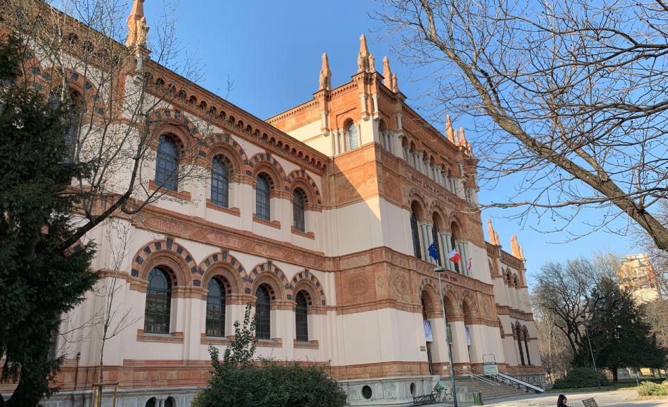 Milan: Natural History Museum Entry Ticket & Audio Guide - The audio guide experience: 40+ points that turn rooms into a story
