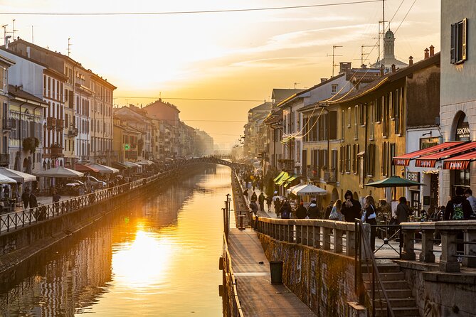 Milan: Navigli Food & Drinks Tour with Eating Europe - Canals, courtyards, and washerwomen: the neighborhood story between meals