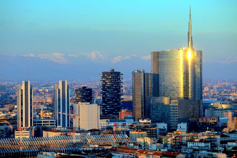 Milan: Night Tour by Bus - The audio guide: great when it works, frustrating when it doesn’t