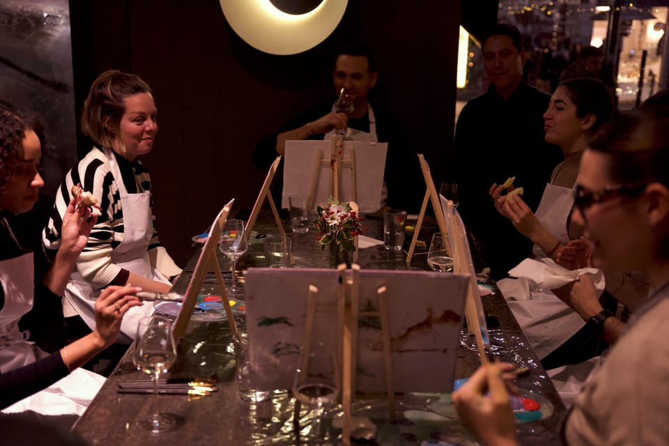 Milan: Paint 'n Sip Class - A relaxed start in Milan with wine and snacks
