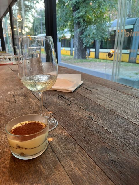 Milan: Pizza and Tiramisu Cooking Class with Wine Tasting - Wine tasting: why it fits (and what to expect)