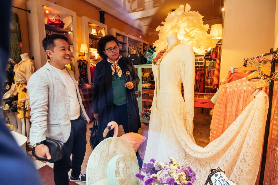 Milan: Private Fashion Tour - Walking reality: moderate steps, indoor browsing, and who should skip it