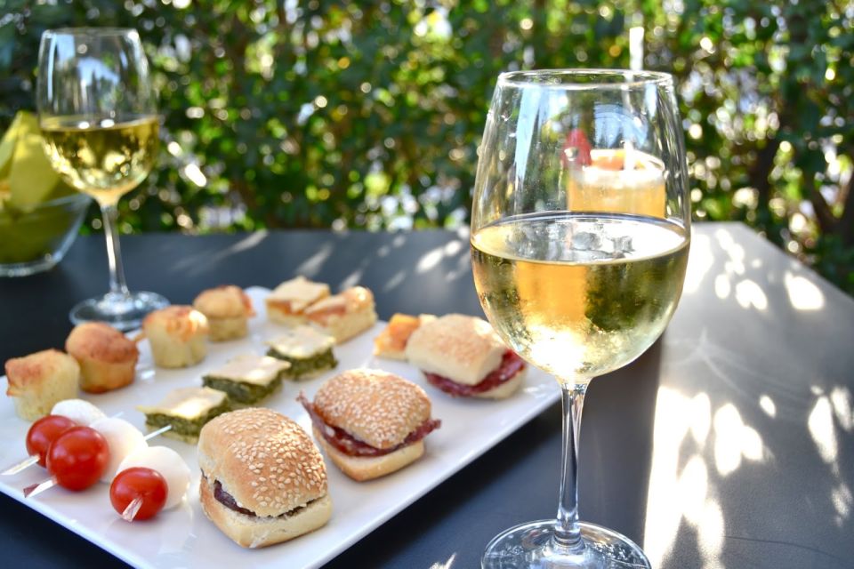 Milan: Private Guided Walking Tour with Aperitif - Price and value: is $175.59 per person fair?