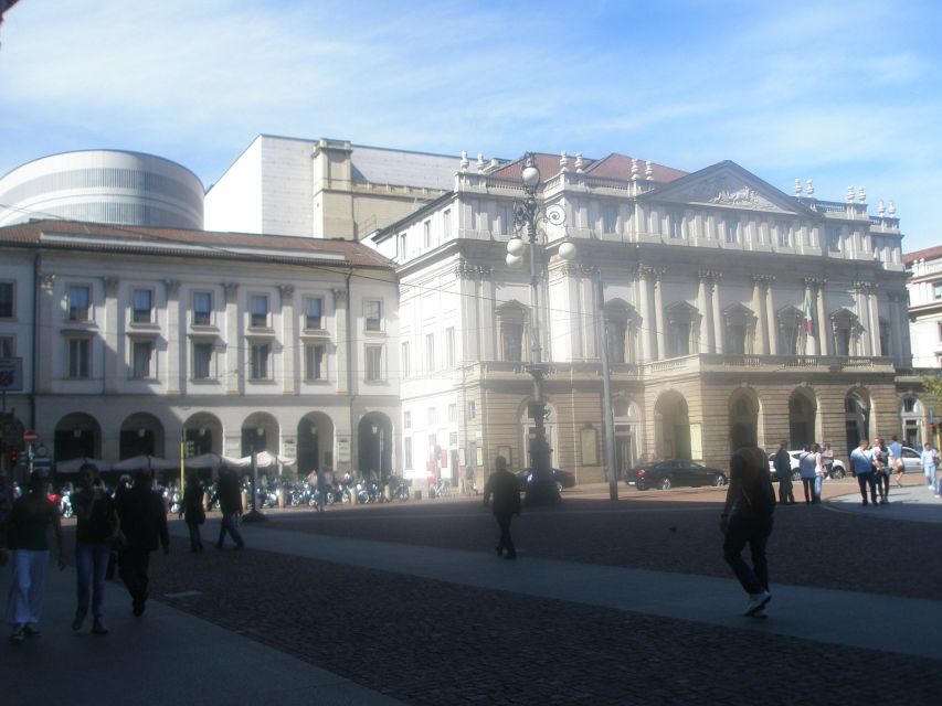 Milan: Private or Shared Essential Walking Tour - Key things to know before you go