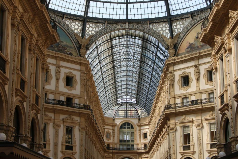 Milan: Private Sightseeing & Shopping Tour with a Local - Sforzesco, Sempione Park, and Brera: history that isn’t trapped in one room
