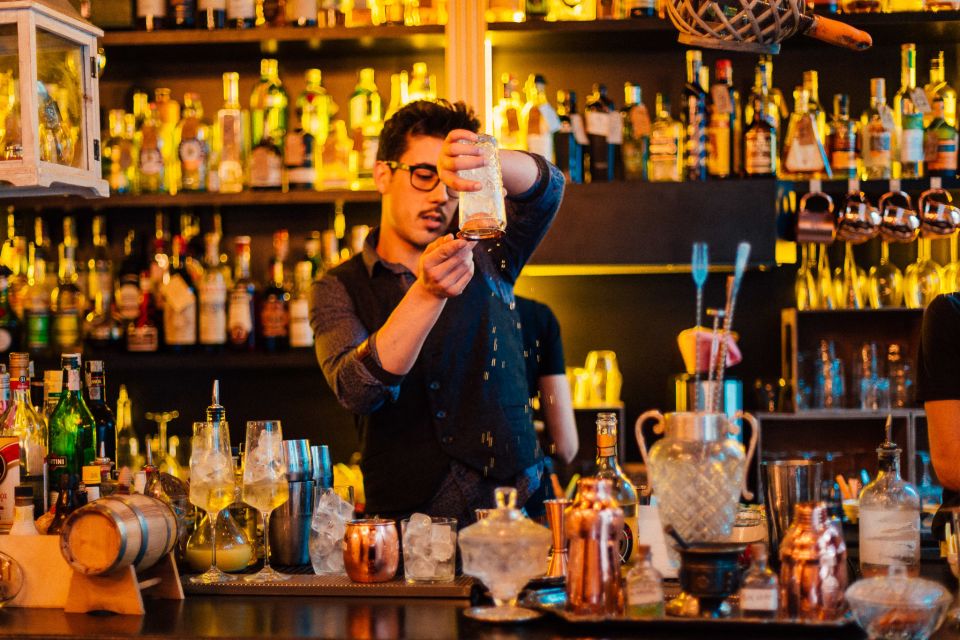 Milan: Private Tour with Drinks & Bites in Centro Storico - Who should book, and who should skip