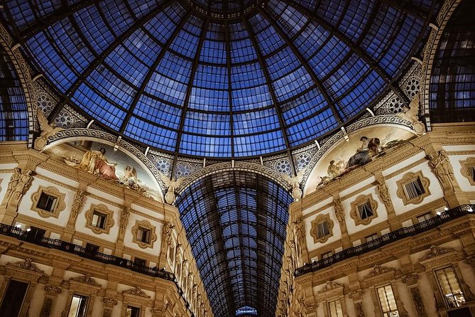 MILAN PRIVATE WALKING TOUR BY NIGHT: AMAZING MILAN - 2 h - What the private guide actually changes for you