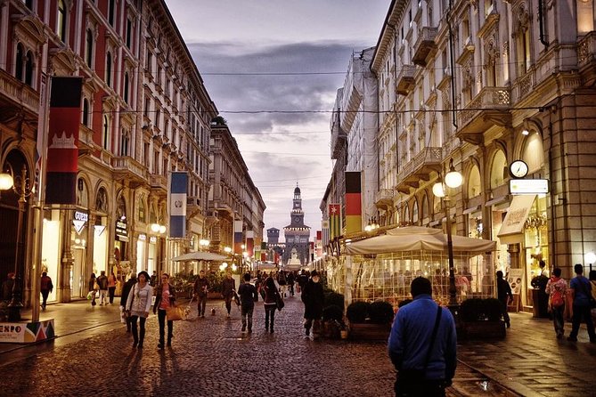 Milan Private Walking Tour with a Local - Key things I’d watch for
