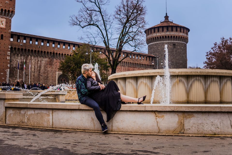 Milan: Professional Photoshoot Outside Sforza Castle - Key highlights at a glance