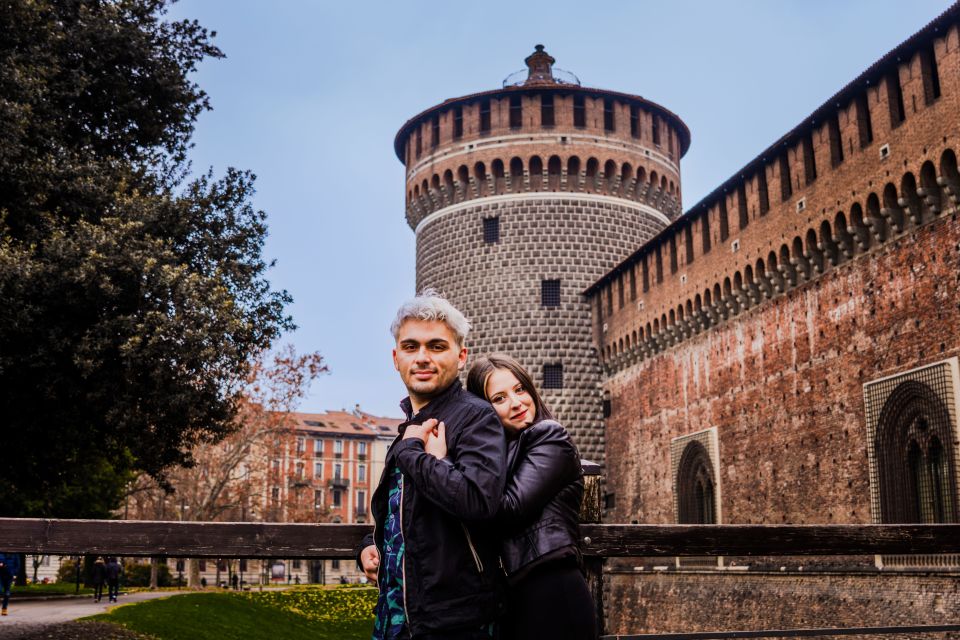 Milan: Professional Photoshoot Outside Sforza Castle - The photo stop outside Sforza Castle: how the shoot stays quick
