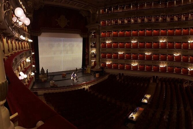 Milan Scala Theatre and Duomo Cathedral Tour - The Guide Factor: Why This Tour Feels Like It Has a Point