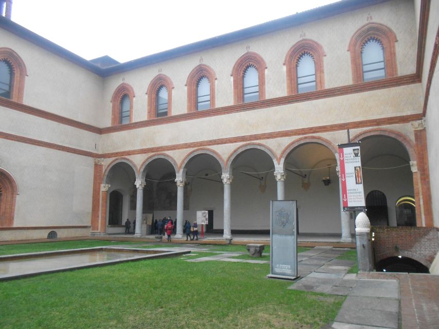 Milan: Sforza Castle & Leonardo Skip-the-Line Private Tour - The guides: what stands out from the best-rated experience