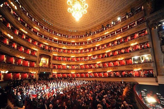 Milan: Skip-the-Line Duomo & La Scala Museum Guided Tour - Meeting Points, Dress Code, and Duomo Rules You Must Follow