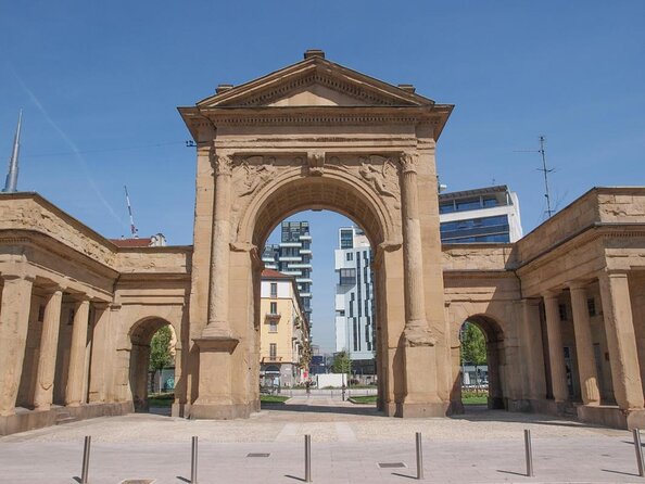 Milan Skyscrapers Guided Tour: Porta Nuova, Unicredit tower & Vertical Forest - Key things that make this tour worth your time