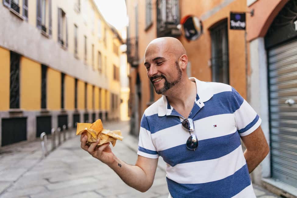 Milan: Street Food Walking Tour - Where you start: Piazza Cordusio and the feeling of “local Milan”