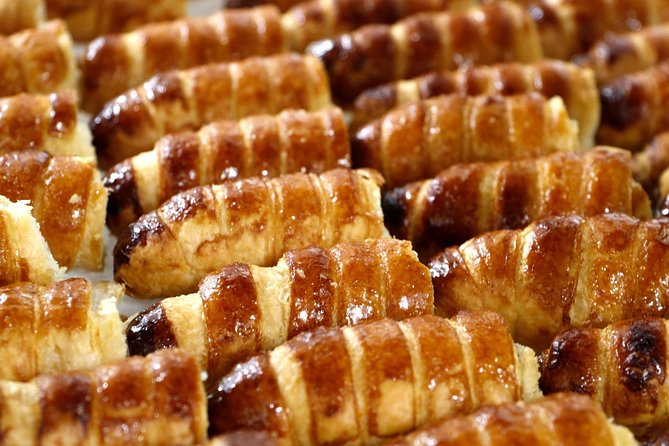 Milan: Sweet Delights Patisserie Tour by Do Eat Better - Piazza Mercanti mignon pastries: tiny pieces of pastry art