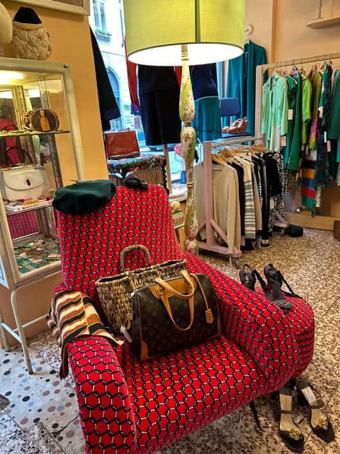 Milan: The Ultimate Vintage Shopping Guide - How the store list helps you shop like a local (not like a tourist with a map)