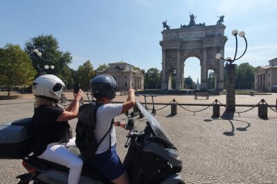Milan Vespa Adventure: Private Tour for Couples and Friends - Riding Details: Helmet, WiFi, and the Comfort Factor