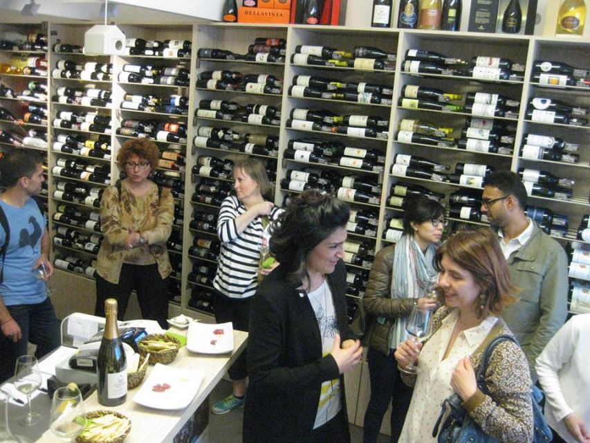Milan: Wine Tasting with an Italian Sommelier - What I’d Watch for in the Wine-Tasting Technique
