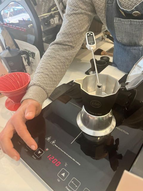 Milano: Degustazione caffè di qualità dalla moka al filtro - Moka in Milan: Italian tradition, but explained like a system