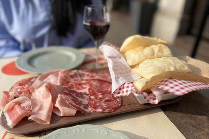 Milan's Authentic Street Food tour: A Gourmet Experience - Street food, but make it Milan