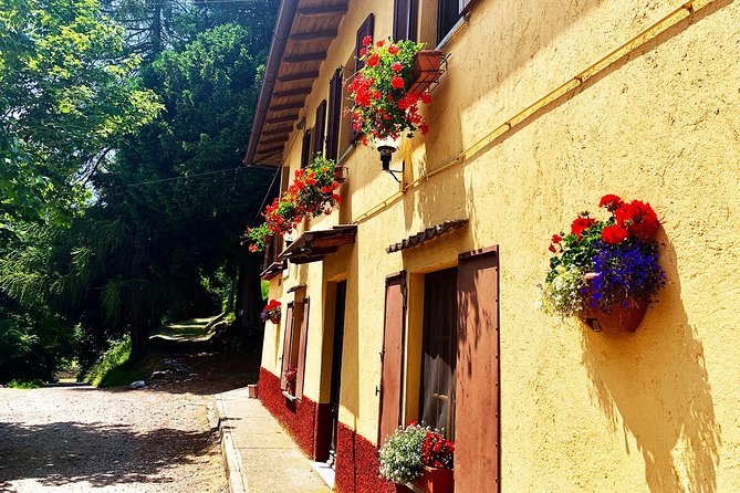 MTB Tour Lake Como Mountain Views & Local Cuisine - Como-Brunate funicular: the smartest way to start
