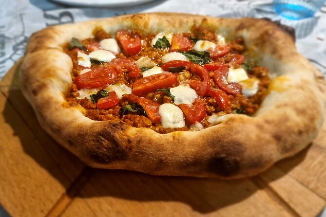 Neapolitan DOC Pizza Class And Cooking in a Wood Oven at a Local's house - Neapolitan DOC Pizza in a Lake Como Kitchen