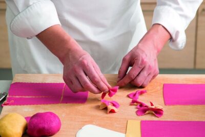 Pasta Fresca Hands-on Cooking Class with a Local in Como - From Appetizers to Lunch to Dessert: How the Timing Works