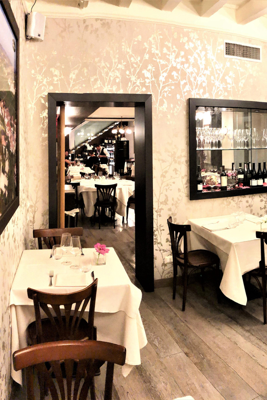 Piedmontese dinner in Milan all included - The full menu: five tastings, Barolo risotto with Castelmagno, braised beef, bonet