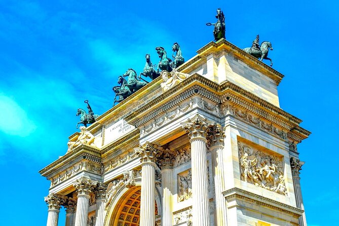 Private 3 Hours of Wonders in Milan (3km Friendly & Easy) - Piazza della Scala: iconic Milan with Leonardo’s presence