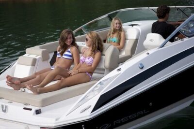 Private 4-Hour Lake Como Boat Tour: Villas, Bellagio & Prosecco - Villa Erba and Cernobbio: grand gardens from the lake