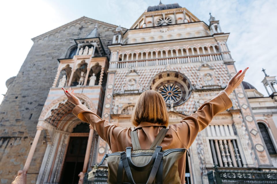 Private Bergamo Top Sights Upper Town Guided Tour - Getting your bearings at Rocca di Bergamo