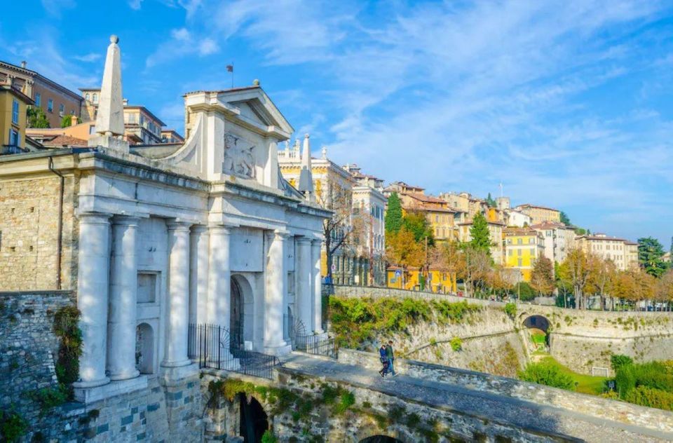 Private Bergamo Top Sights Upper Town Guided Tour - Piazza Vecchia: the civic center of Città Alta